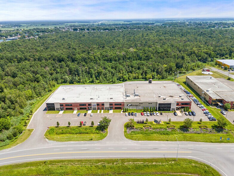 237 St Des Menuisiers, Saint-germain-de-grantham, QC à louer - Photo de l’immeuble – Image 2 sur 4