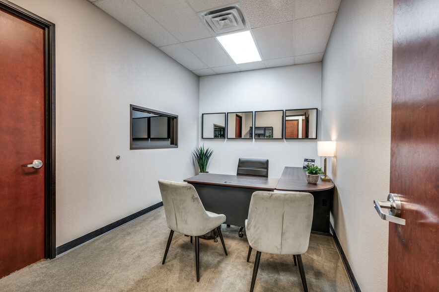 9500 Ray White Rd, Fort Worth, TX à louer - Photo intérieure – Image 3 sur 29