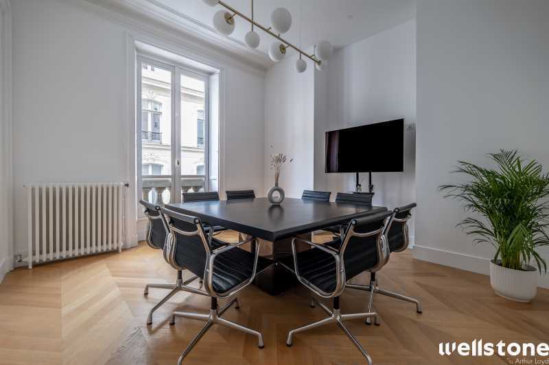 6 Rue Roquépine, Paris à louer - Photo de l’immeuble – Image 3 sur 13