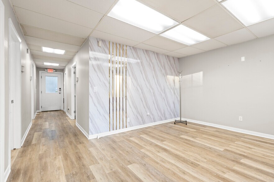 404 Smithfield Ave, Pawtucket, RI à vendre - Photo de l’immeuble – Image 2 sur 23