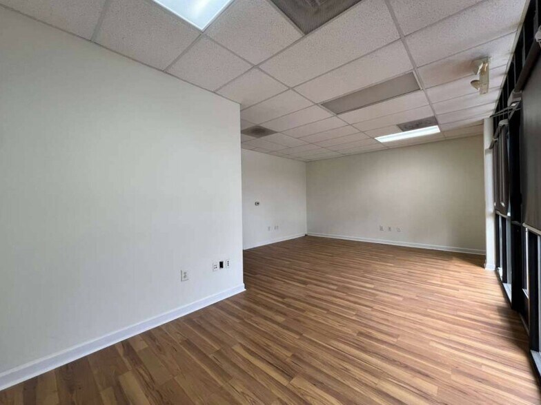 1000 Van Buren Ave, Indian Trail, NC à louer - Photo de l’immeuble – Image 3 sur 9