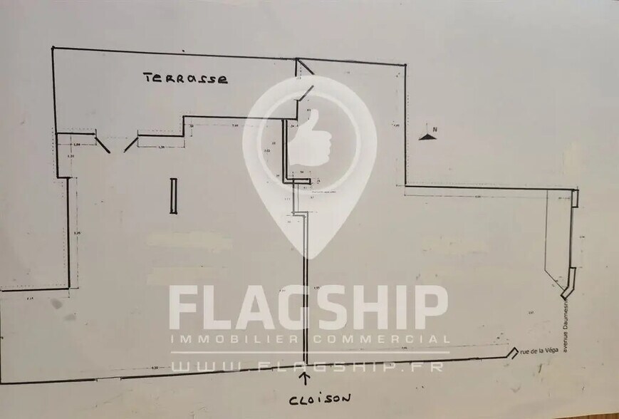 Local commercial dans Paris à vendre - Plan d’étage – Image 1 sur 1