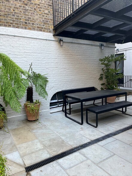 518-522 Wandsworth Rd, Londres à louer - Photo de l’immeuble – Image 2 sur 10