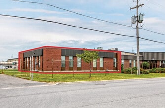 1265-1325 Rue Industrielle, La Prairie, QC à louer Photo de l’immeuble– Image 2 sur 2