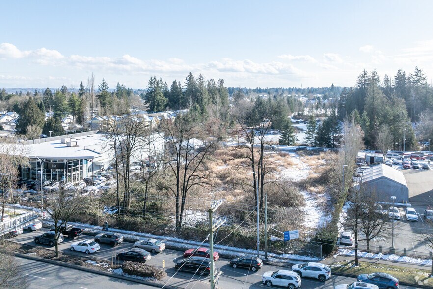 15462 104th Ave, Surrey, BC à vendre - Photo de l’immeuble – Image 2 sur 3