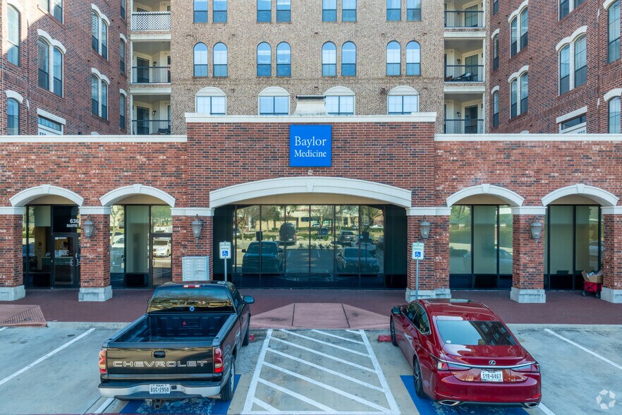 6363 San Felipe Dr, Houston, TX à louer - Photo de l’immeuble – Image 3 sur 4