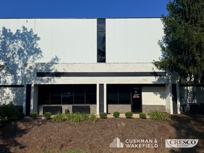 7635 Hub Pky, Valley View, OH à louer Photo intérieure– Image 1 sur 6