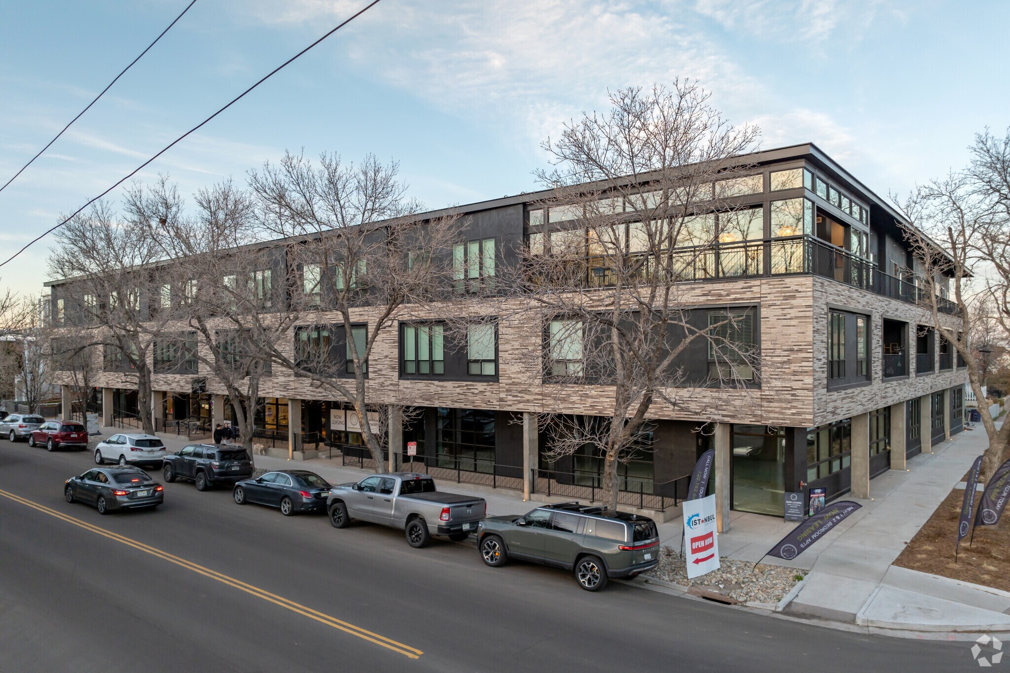 3110-3130 Zuni St, Denver, CO à louer Photo principale– Image 1 sur 32