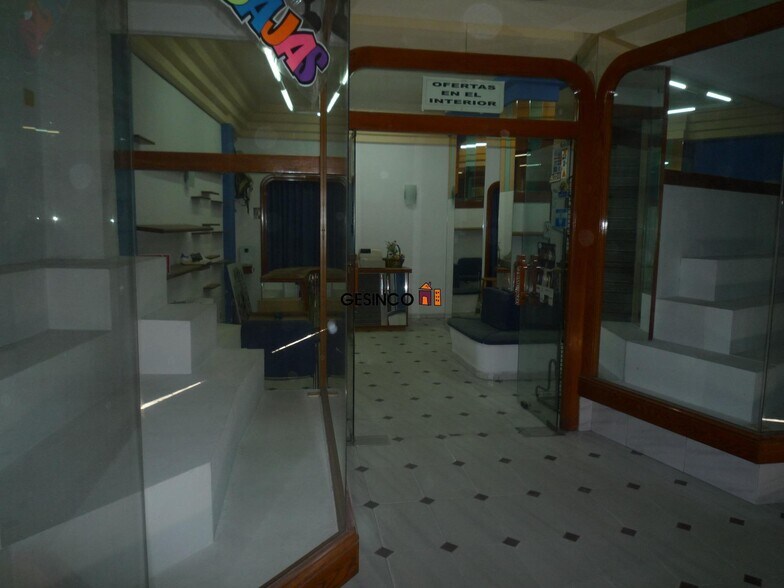 Local commercial dans Ontinyent à louer - Photo de l’immeuble – Image 2 sur 3