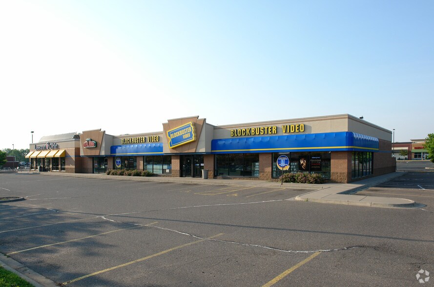 8065-8069 Brooklyn Blvd, Brooklyn Park, MN à louer - Photo de l’immeuble – Image 3 sur 4