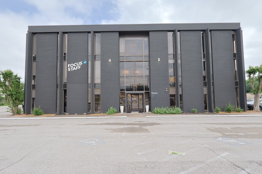 10440 E Northwest Hwy, Dallas, TX à louer - Photo de l’immeuble – Image 1 sur 9