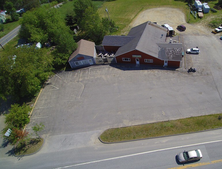 181 Waterville Rd, Belfast, ME à louer - Photo de l’immeuble – Image 2 sur 53