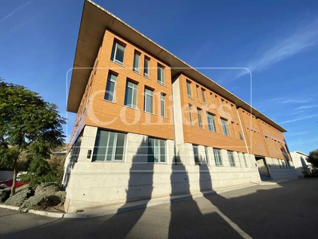Bureau dans Marseille à louer Photo de l’immeuble– Image 1 sur 13