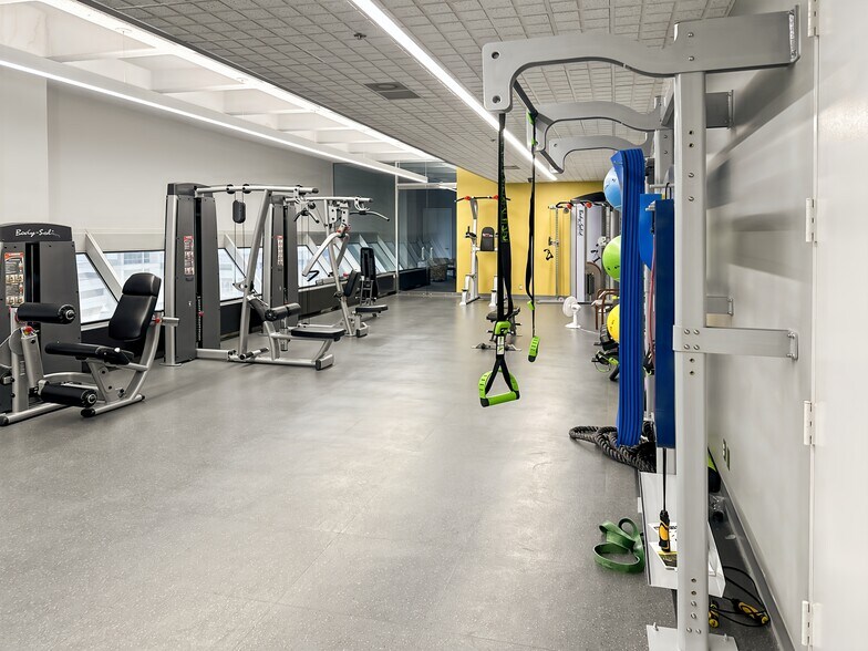 110 E Wayne St, Fort Wayne, IN à louer - Photo intérieure – Image 3 sur 3