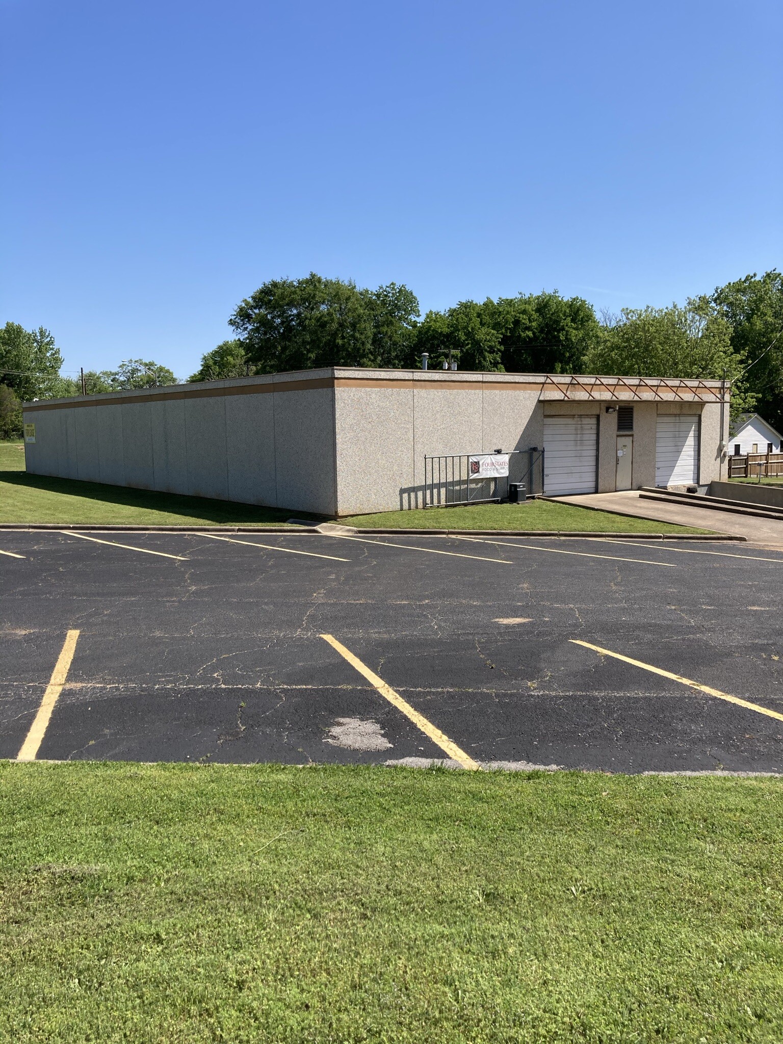 1505 N Fulton St, Gladewater, TX à vendre Photo principale– Image 1 sur 9