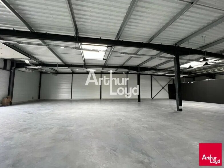 Local d'activités dans Saint-Grégoire à vendre - Photo intérieure – Image 3 sur 3