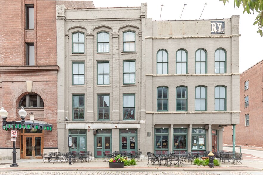 721 N 2nd St, Saint Louis, MO à louer - Photo de l’immeuble – Image 2 sur 37