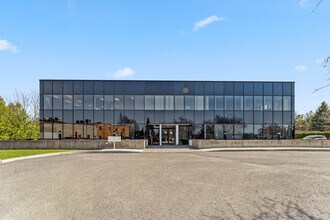 308 Legget Dr, Ottawa, ON à louer Photo de l’immeuble– Image 1 sur 15