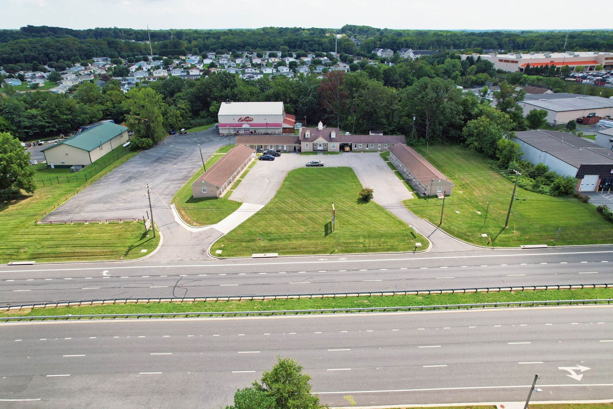 10025 Pulaski Hwy, Middle River, MD à vendre Photo de l’immeuble– Image 1 sur 21
