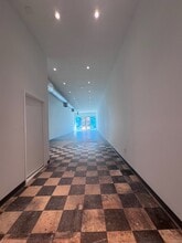 1949 NE 163rd St, North Miami Beach, FL à louer Photo intérieure– Image 1 sur 2