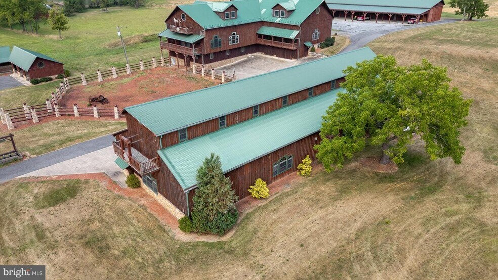 107 Yearicks Blvd, Centre Hall, PA à vendre - Photo principale – Image 1 sur 9