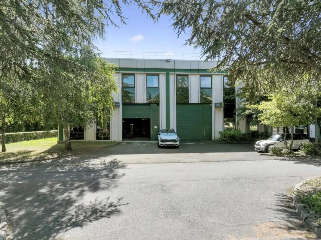 Local d’activités dans Limonest à louer Photo de l’immeuble– Image 1 sur 17