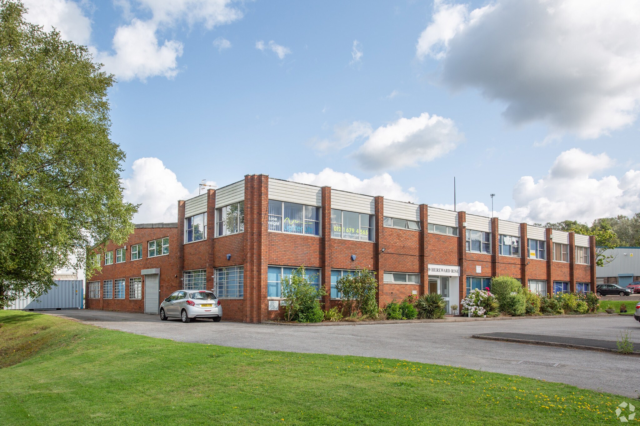 19 Hereward Rise, Halesowen à louer Photo principale– Image 1 sur 24
