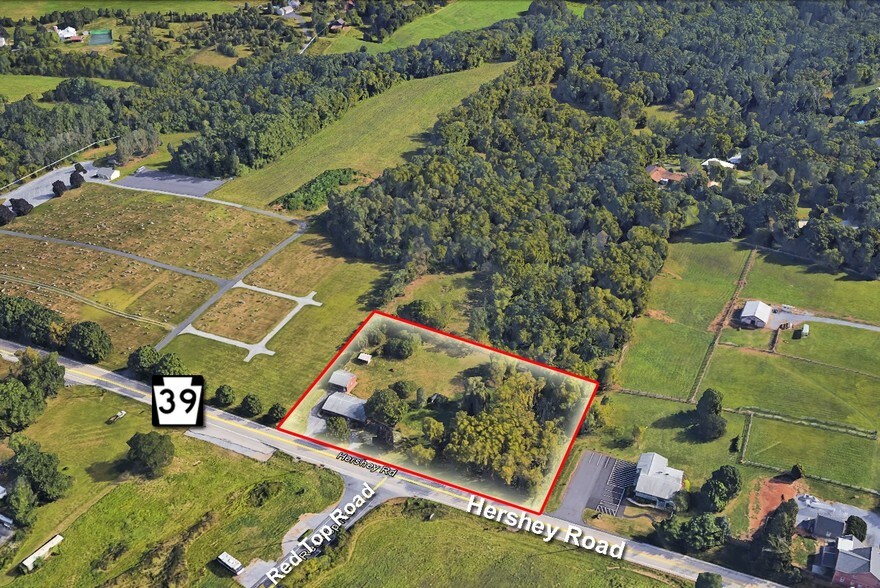 605 Hershey Rd, Hummelstown, PA à louer - Photo de l’immeuble – Image 2 sur 3