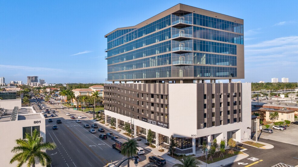 800 N Federal Hwy, Hallandale Beach, FL à vendre - Photo de l’immeuble – Image 2 sur 7