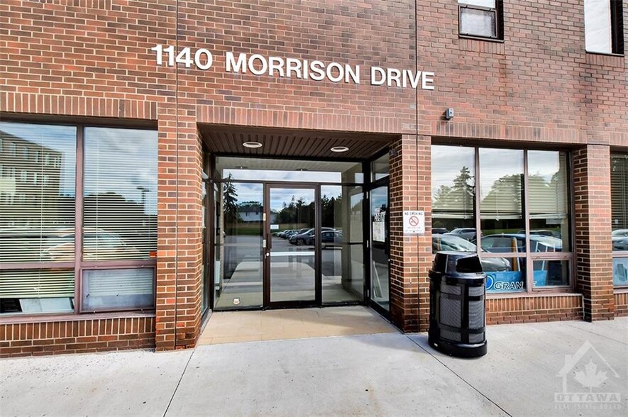1140 Morrison Dr, Ottawa, ON à louer - Photo de l’immeuble – Image 2 sur 5