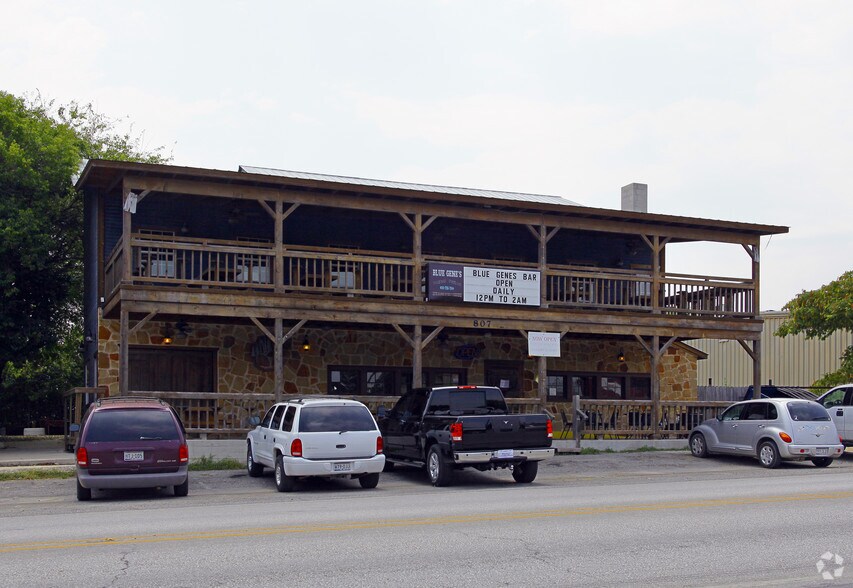 807 Main St, Bandera, TX à vendre - Photo principale – Image 1 sur 18