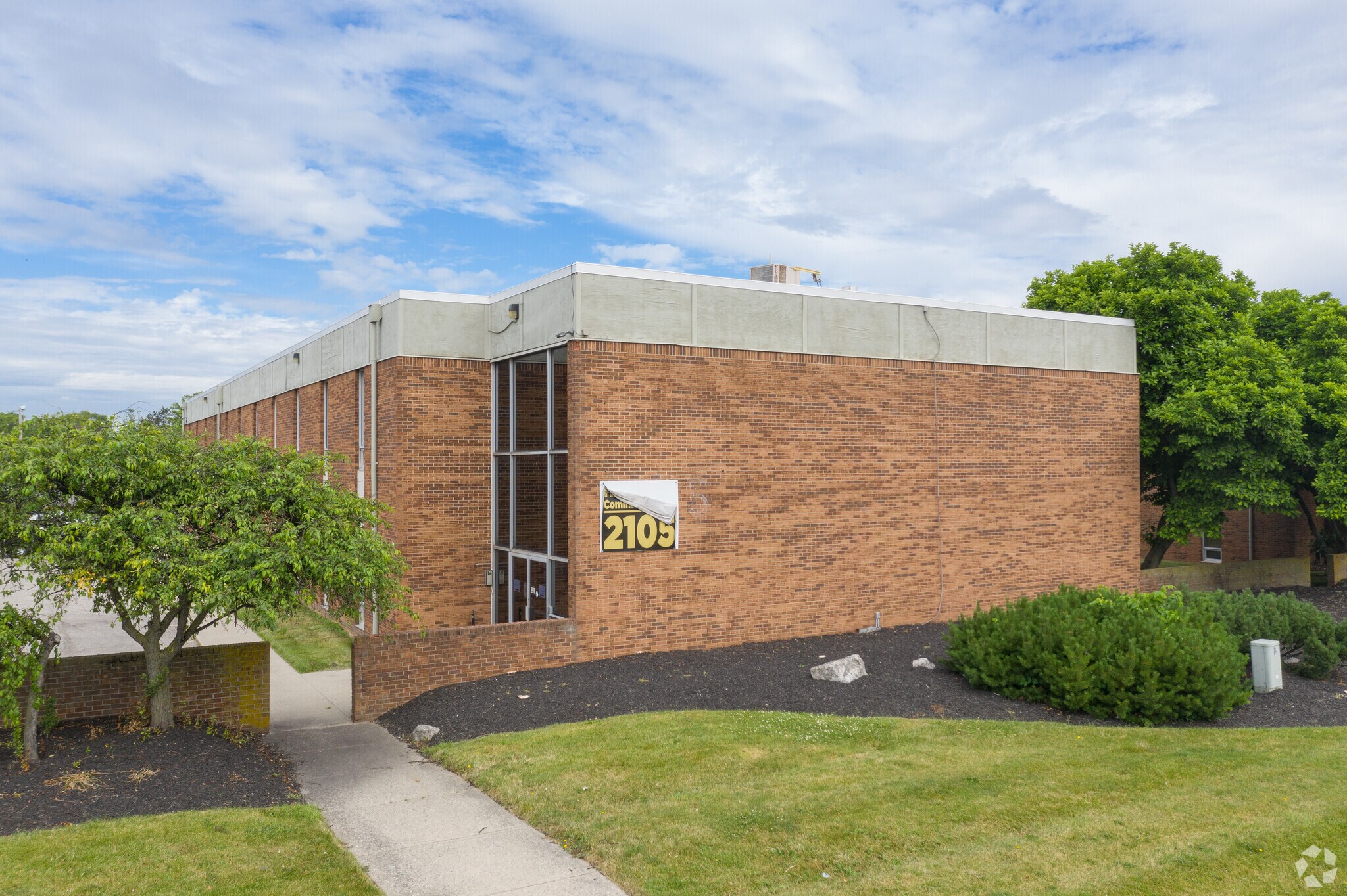 2101 S Hamilton Rd, Columbus, OH à louer Photo principale– Image 1 sur 13
