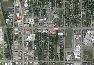 421 E Madison Ave, Derby, KS - Vue aérienne  vue de carte