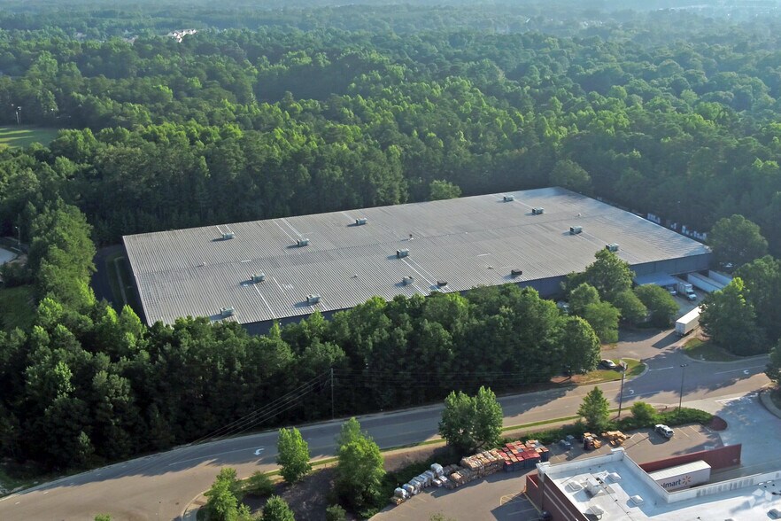 1711 Corporation Pky, Raleigh, NC à vendre - Photo principale – Image 1 sur 11