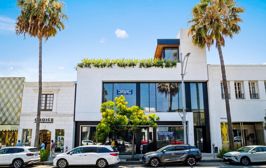 315-319 N Beverly Dr, Beverly Hills, CA à louer - Photo de l’immeuble – Image 3 sur 15