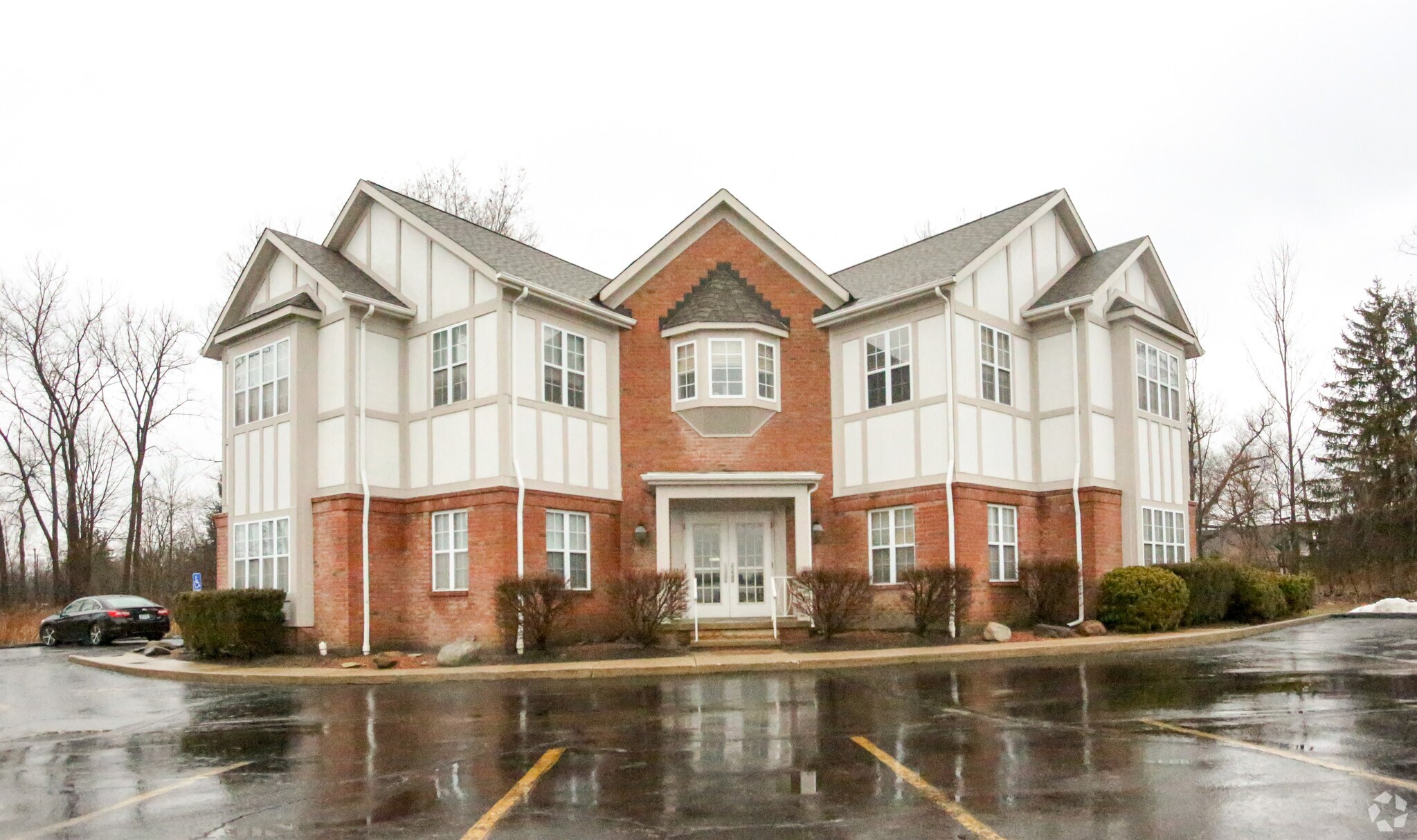 33165 Solon Rd, Solon, OH à vendre Photo principale– Image 1 sur 8