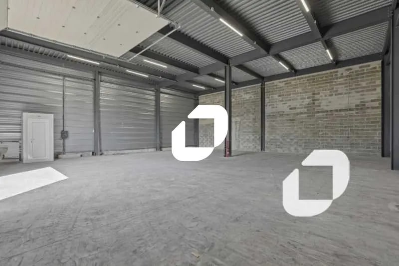 Bureau dans Vitry-sur-Seine à louer - Photo de l’immeuble – Image 2 sur 13