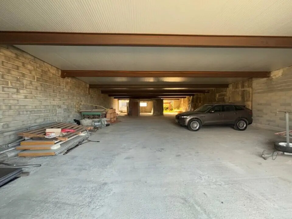 Industriel/Logistique dans Castillon-du-Gard à louer Photo intérieure– Image 1 sur 4