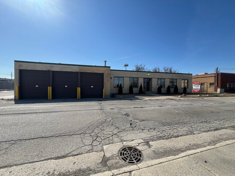10433-10435 Seymour Ave, Franklin Park, IL à louer - Photo de l’immeuble – Image 1 sur 8
