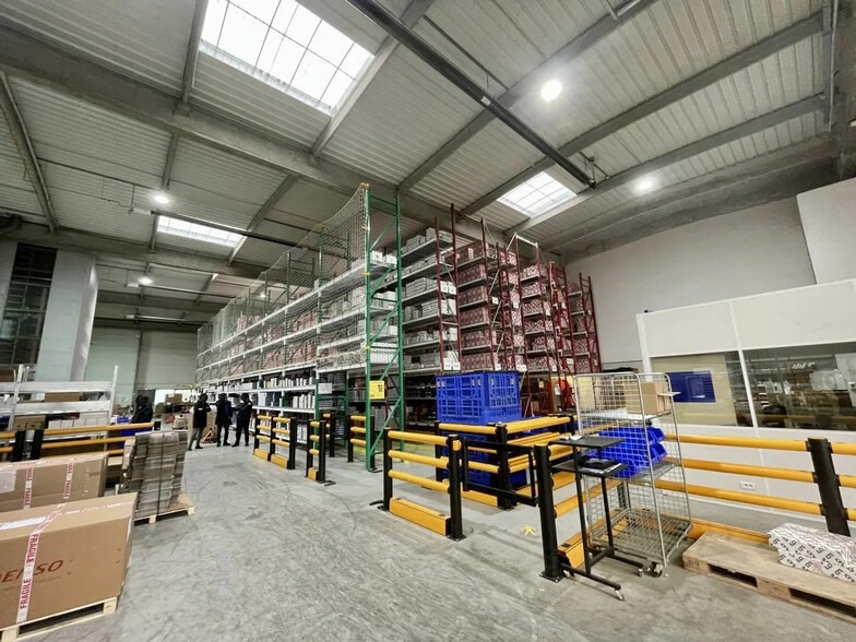 Bureau dans Gennevilliers à louer - Photo intérieure – Image 3 sur 12