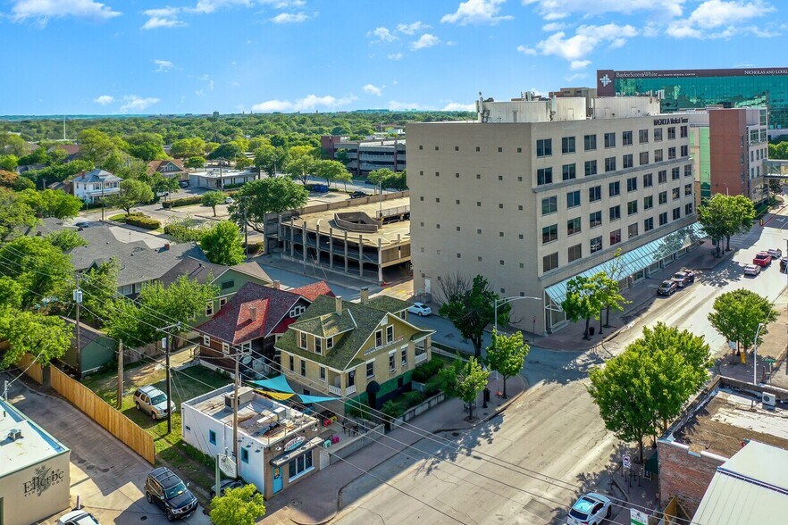 1301 Hurley Ave, Fort Worth, TX à louer - Photo de l’immeuble – Image 2 sur 6