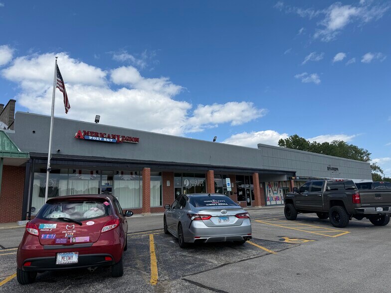 Seymour Ave, Mundelein, IL à louer - Photo de l’immeuble – Image 3 sur 4