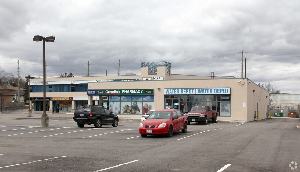 157 Holland St E, Bradford West Gwillimbury, ON à louer - Photo principale – Image 1 sur 6