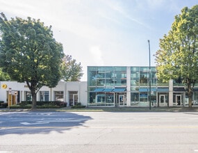 112-122 W 2nd Ave, Vancouver, BC à louer Photo de l’immeuble– Image 1 sur 2