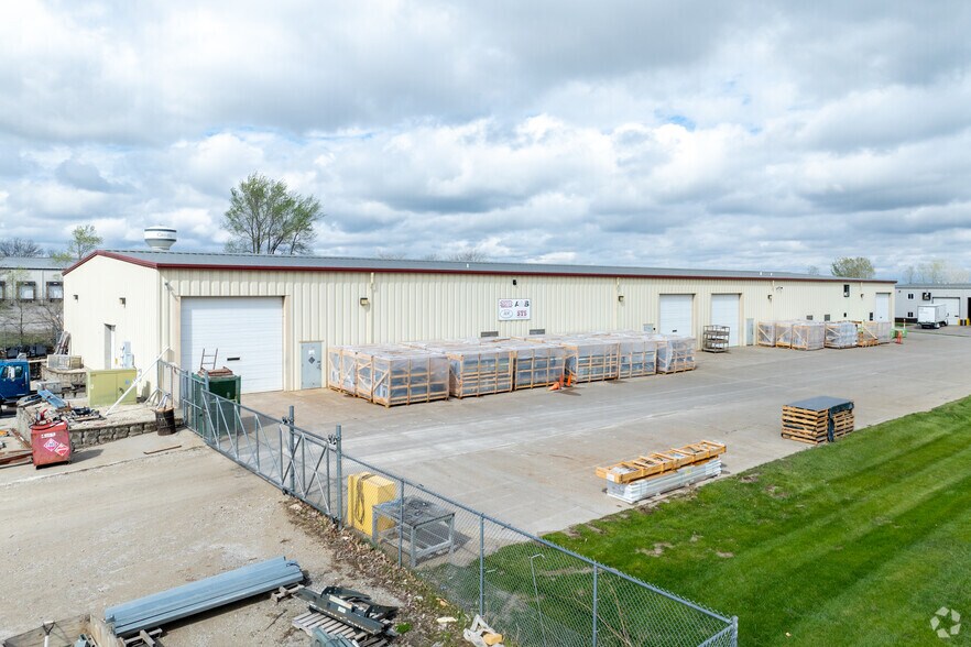 3000 SE Enterprise Dr, Grimes, IA à louer - Photo de l’immeuble – Image 3 sur 10