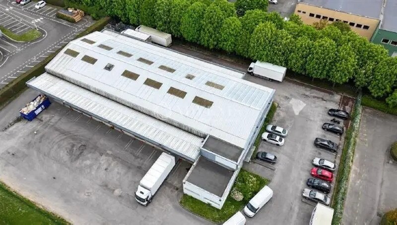 Industriel/Logistique dans Trappes à vendre - Photo de l’immeuble – Image 2 sur 2