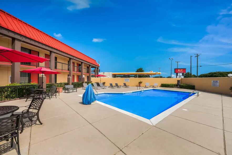 2015 Military Rd, Columbus, MS à vendre - Photo de l’immeuble – Image 3 sur 55