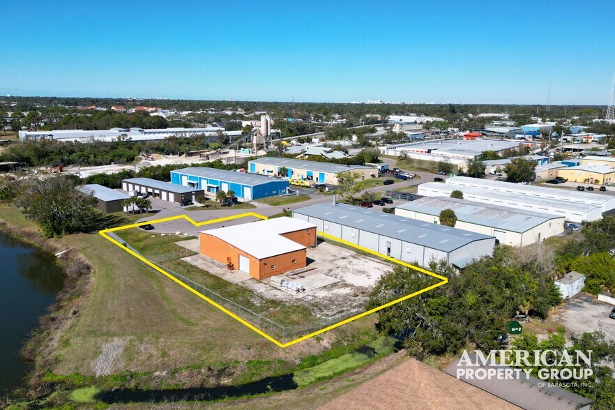 6099 Deacon Rd, Sarasota, FL à vendre - Photo de l’immeuble – Image 3 sur 17