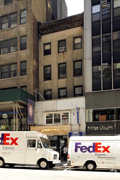 21 W 47th St, New York, NY à louer - Photo principale – Image 1 sur 2