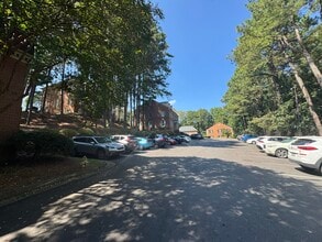 2900-12 Chamblee Tucker Rd, Chamblee, GA à louer Photo de l’immeuble– Image 2 sur 14